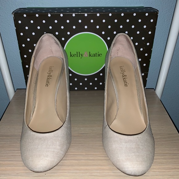Linen Pumps - Picture 2 of 7